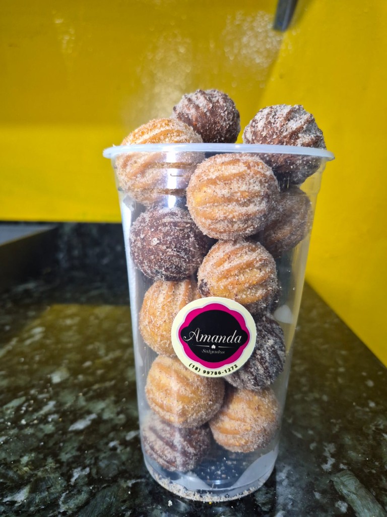 Amanda Salgados - Mini churros no copo